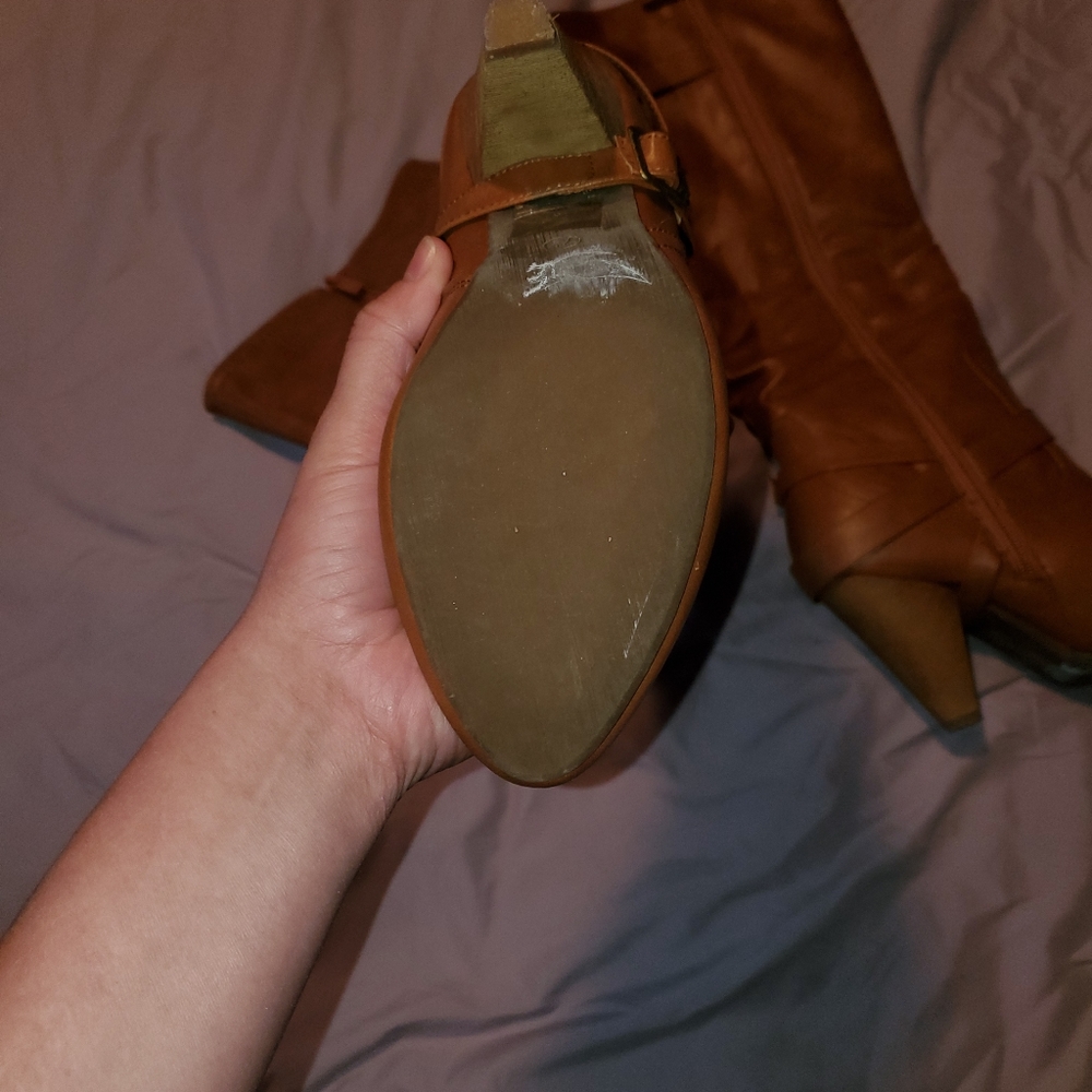Heels - Picture 4 of 4